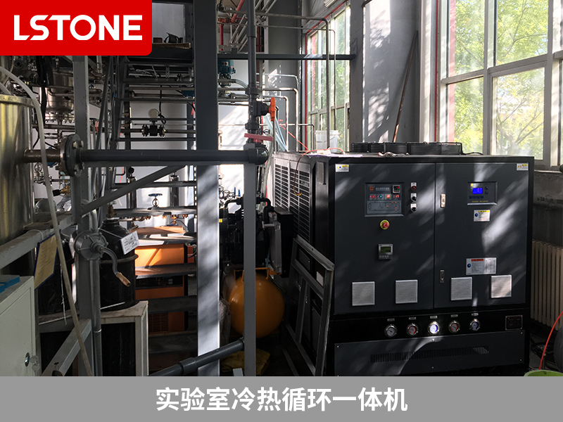 實(shí)驗(yàn)室冷熱循環(huán)一體機(jī)進(jìn)行溫控<div   id=